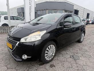 uszkodzony samochody osobowe Peugeot 208 1.0 VTi 2013/9