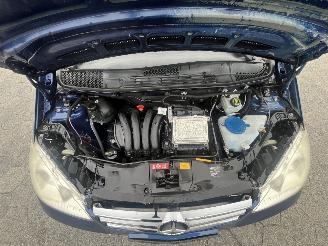 Mercedes A-klasse 150 Avantgarde picture 7