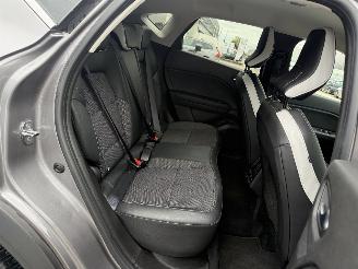 Renault Captur 1.6 E-Tech Hybrid 145 Intens picture 12