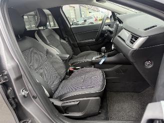 Renault Captur 1.6 E-Tech Hybrid 145 Intens picture 13