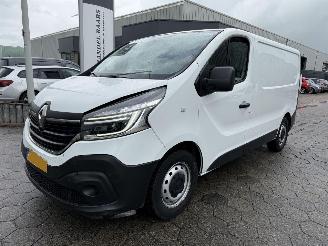 skadebil bedrijf Renault Trafic 2.0 dCi 145PK Automaat T29 L1H1 Comfort 2021/12