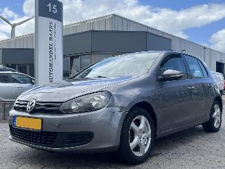 krockskadad bil auto Volkswagen Golf 1.4 Trendline 2010/3