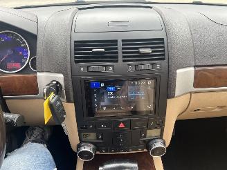 Volkswagen Touareg 3.6 V6 FSI AUTOMAAT PANO picture 19