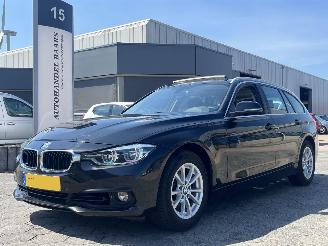 Coche accidentado BMW 3-serie Touring 318i High Executive 2019/3