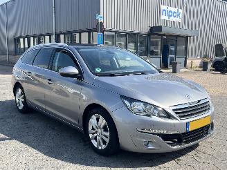 Peugeot 308 SW 1.6 BlueHDI Blue Lease Executive Pack picture 3