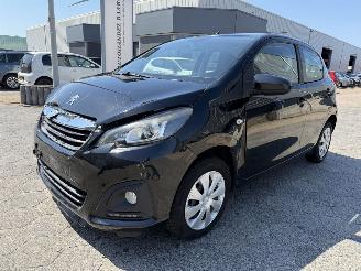 damaged passenger cars Peugeot 108 1.0 e-VTi Active 2017/5