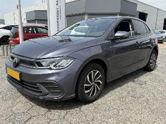 damaged passenger cars Volkswagen Polo 1.0 TSI Life 2023/1