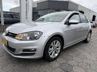 skadebil auto Volkswagen Golf 1.0 TSI Comfortline 2017/4
