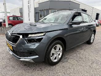 damaged passenger cars Skoda Kamiq 1.0 TSI Ambition 2022/1