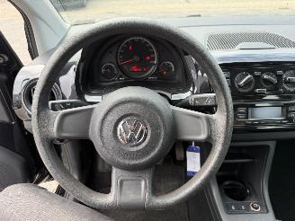 Volkswagen Up! 1.0 move up! BlueMotion picture 15
