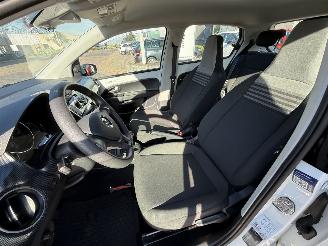 Volkswagen Up! 1.0 picture 13