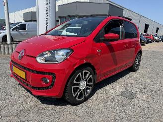 damaged passenger cars Volkswagen Up! 1.0 high up! 2012/10