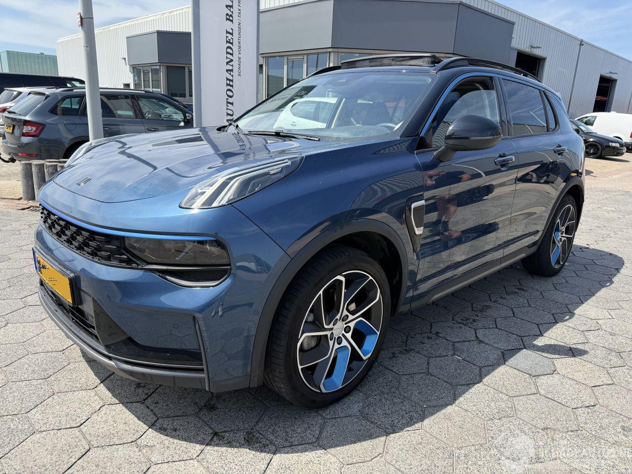 Lynk & Co 01 1.5 AUTOMAAT PANORAMADAK
