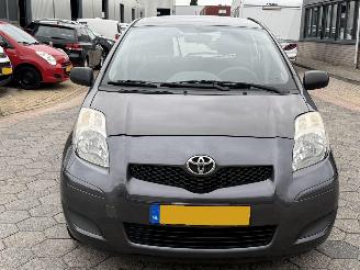 Toyota Yaris 1.0 VVTi Acces picture 2