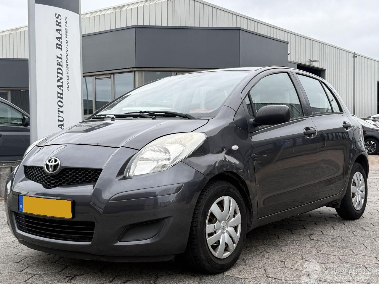 Toyota Yaris 1.0 VVTi Acces