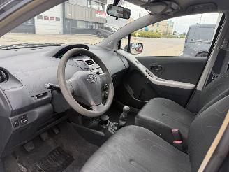Toyota Yaris 1.0 VVTi Acces picture 12