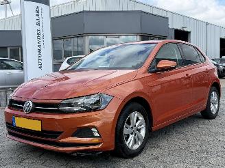 krockskadad bil auto Volkswagen Polo 1.0 TSI Comfortline Business AUTOMAAT 2018/6