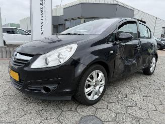 krockskadad bil auto Opel Corsa 1.4-16V Cosmo 2010/9