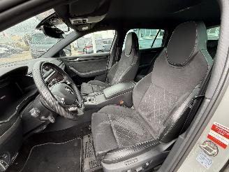 Skoda Superb Combi 1.4 TSI iV Business Edition picture 17
