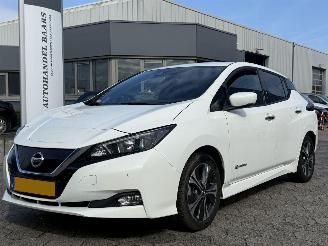 damaged passenger cars Nissan Leaf N-Connecta 40 kWh 2018/11