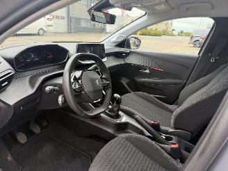 Peugeot 208 1.2 PureTech Active picture 11