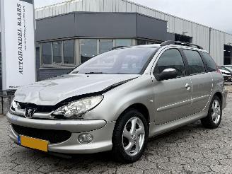 Auto incidentate Peugeot 206 SW 1.6-16V XS AUTOMAAT 2003/9