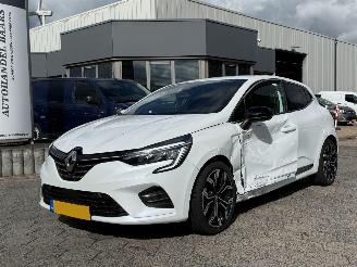 Renault Clio 1.6 E-Tech Hybrid 145 Techno AUTOMAAT picture 1