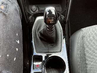 Peugeot 208 1.2 PureTech 100 Allure picture 20