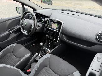 Renault Clio Estate 0.9 TCe Iconic picture 9