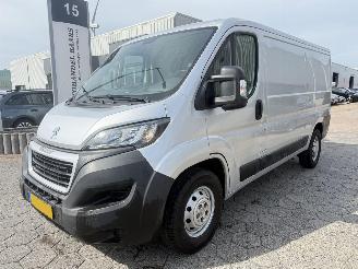 skadebil bedrijf Peugeot Boxer 435 2.2 BlueHDi 140 L2H1 Zwaar Premium 2021/4