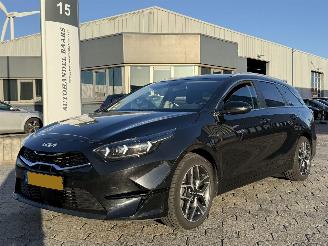 Unfallwagen Kia Ceed Sportswagon 1.5 T-GDi AUTOMAAT MHEV DynamicLine 2023/3