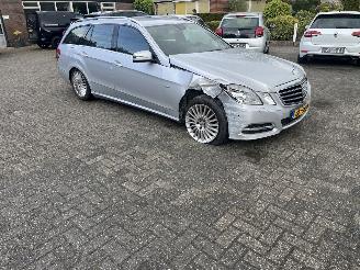 krockskadad bil auto Mercedes E-klasse 350 CDI AVANTGARDE AUTOMAAT. 2011/8