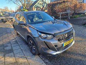krockskadad bil auto Peugeot 2008 1.2 pure tech 2020/4