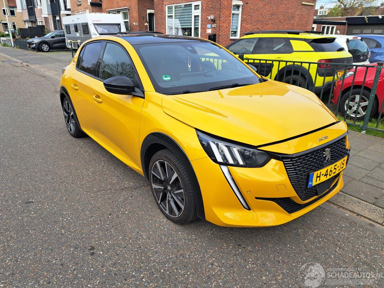 Peugeot 208 1.2 pure tech GT line