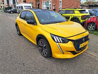 uszkodzony samochody osobowe Peugeot 208 1.2 pure tech GT line 2020/2