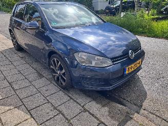 Schadeauto Volkswagen Golf 1.2 tsi trendline 2013/2
