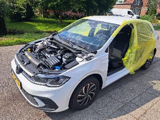 Damaged car Volkswagen Polo 1.0i TSI live 2024/2