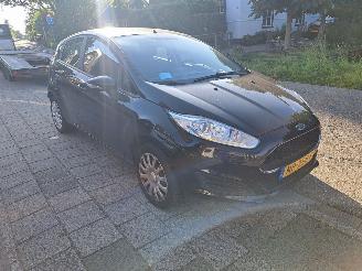 Voiture accidenté Ford Fiesta 1.0i style essential 2017/3