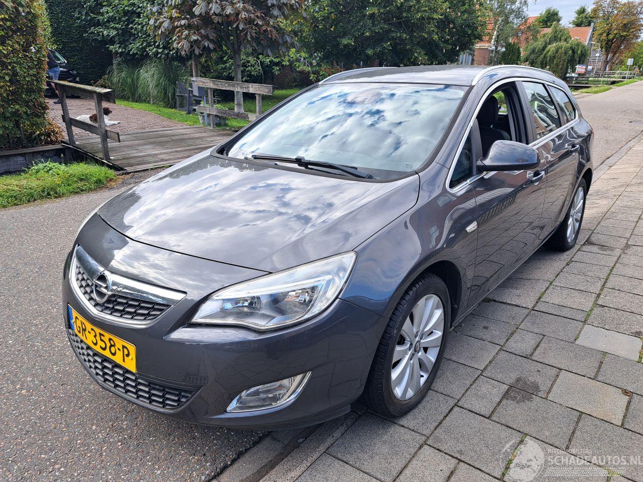 Opel Astra 1.4i turbo sport