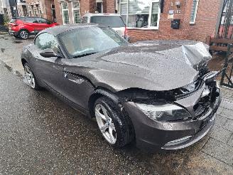 krockskadad bil auto BMW Z4 2.3i S drive executive 2011/9