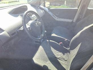 Toyota Yaris 1.3vvti aspiration picture 3