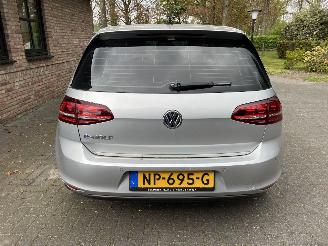 Volkswagen e-Golf  picture 17