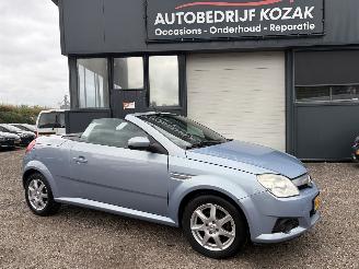 ojeté vozy osobní automobily Opel Tigra TwinTop 1.4-16V Enjoy NIEUWE APK 2005/12