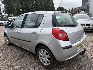 Renault Clio 1.4-16V Team Spirit AIRCO 5drs NIEUWE APK picture 3