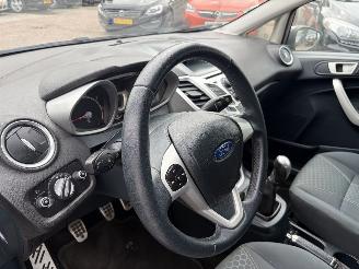 Ford Fiesta 1.4 Trend AIRCO 5-drs NIEUWE APK picture 16