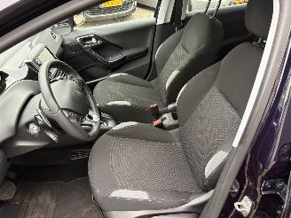 Peugeot 208 1.2 PureTech Style AUTOMAAT CRUISE NAVI picture 10