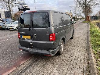 Volkswagen Transporter T6 2.0 TDi 103 kw Automaat L1H1 picture 3