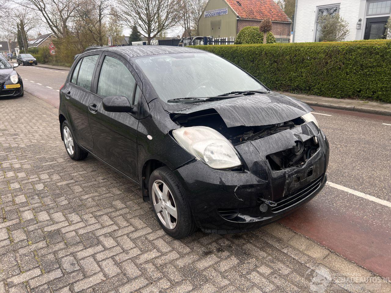 Toyota Yaris 1.3-16V VVT-i SOL