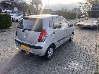 Hyundai I-10 1.1-12 v picture 3