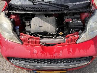 Peugeot 107 1.0-12V picture 6